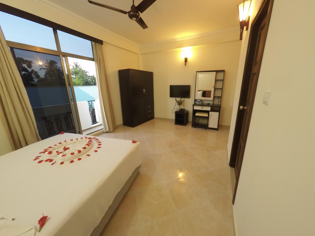 Smera Grand Maamigili Island ภายนอก รูปภาพ